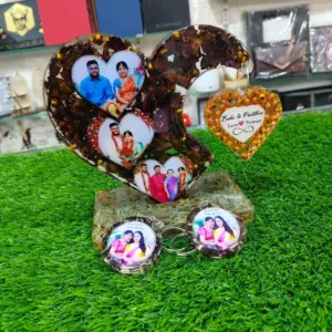 10 Inch Hanging Heart Resin Art Frame with 2 Personalized Keychains