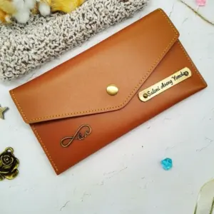 Stylish ladies minimal wallet in tan brown colour with compact design