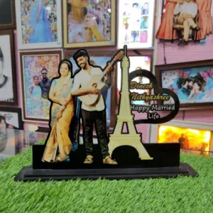 Eiffel Tower Love Couple Customized Cutout Frame Personalized Romantic Gift