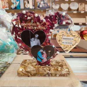 10 Inch Hanging Heart Shape Resin Art Frame Decorative Wall Décor